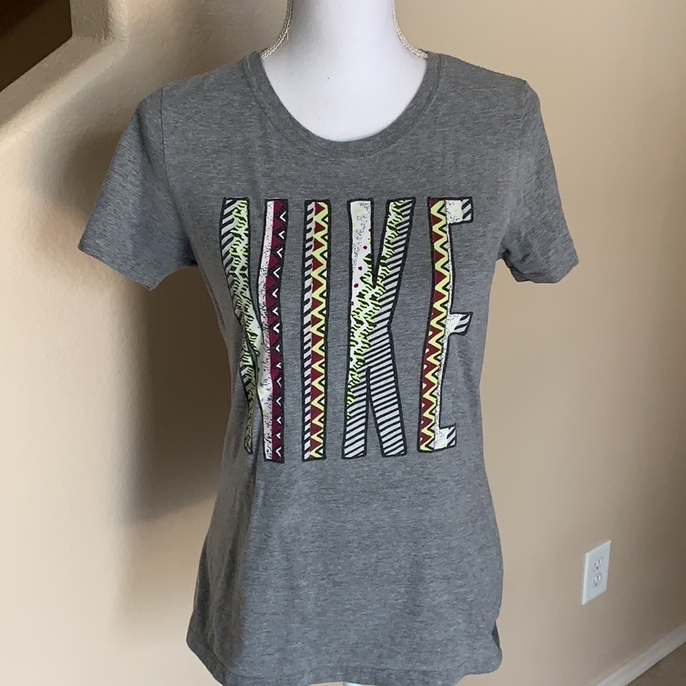 Nike slim fit graphic tee
